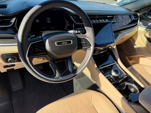 Used 2022 Jeep Grand Cherokee Limited 4xe image 20