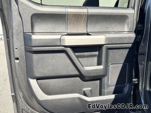 Used 2020 Ford F350 Lariat image 27