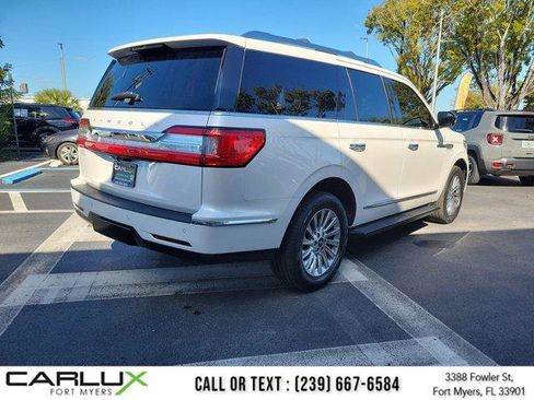Used 2018 Lincoln Navigator Premiere image 6