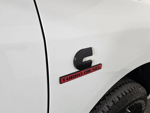 Used 2024 RAM 2500 Laramie w/ Night Edition AWD/4WD image 5