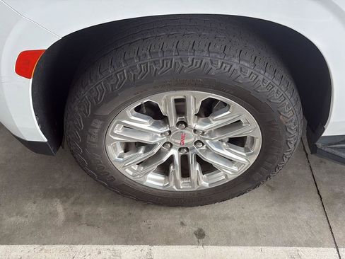 Used 2021 GMC Yukon SLT w/ SLT Premium Package image 7