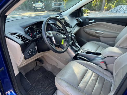 Used 2016 Ford Escape SE w/ SE Leather Comfort Package AWD/4WD image 10