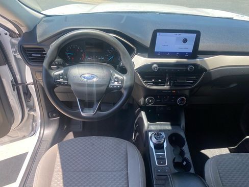 Used 2022 Ford Escape SE image 17