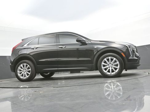 Used 2022 Cadillac XT4 Luxury w/ Cold Weather Package image 39