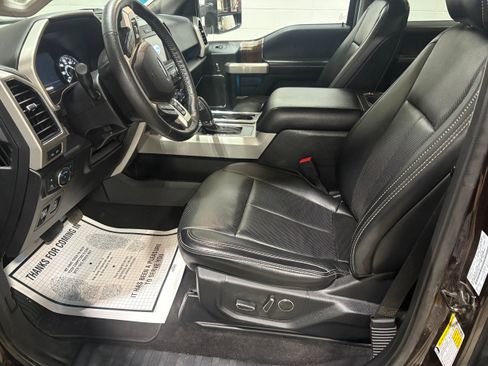 Used 2018 Ford F150 Lariat image 9