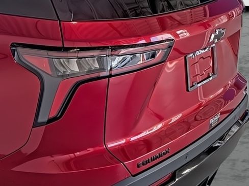 Certified 2026 Chevrolet Equinox RS w/ Safety and Technology Package FWD image 10