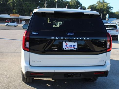 New 2025 Ford Expedition Max Active image 9