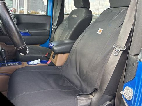 Used 2016 Jeep Wrangler Sahara w/ Connectivity Group image 12