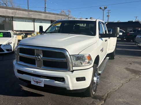 Used 2018 RAM 3500 Tradesman w/ Chrome Appearance Group AWD/4WD image 5