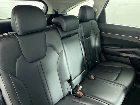 Certified 2024 Kia Sorento S FWD image 27