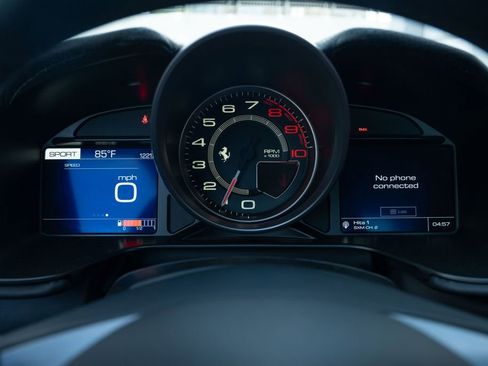 Used 2019 Ferrari Portofino image 41