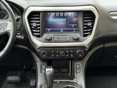 Used 2018 GMC Acadia SLT FWD image 13