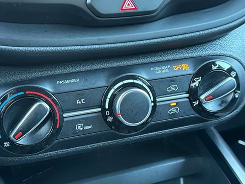 Used 2023 Kia Soul LX w/ Option Group 015 image 28