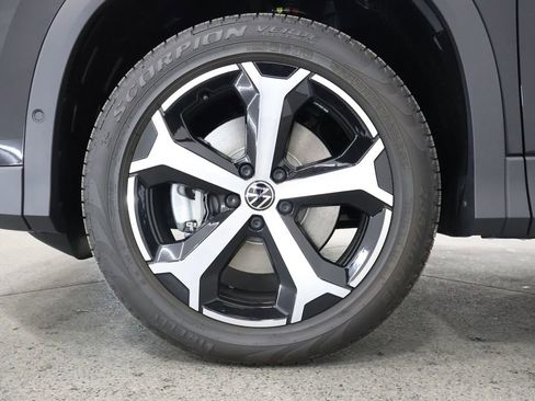 New 2026 Volkswagen Tiguan SE AWD/4WD image 5
