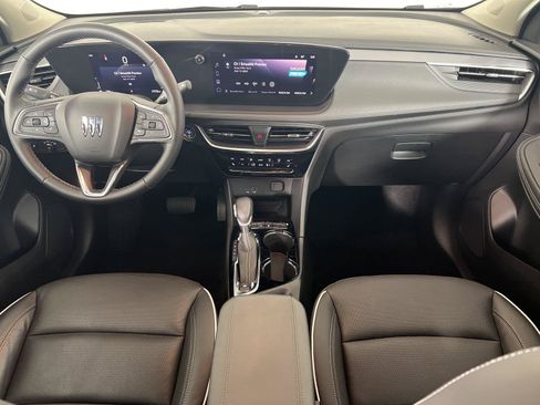 Certified 2024 Buick Encore GX Avenir FWD image 2