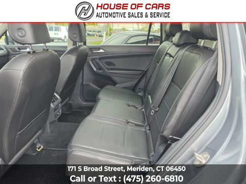 Used 2018 Volkswagen Tiguan SE AWD/4WD image 37