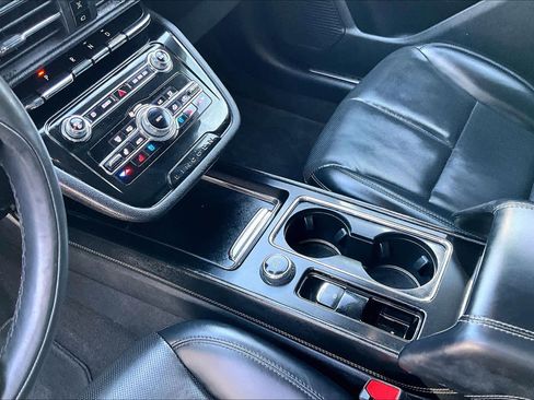 Used 2021 Lincoln Corsair Standard w/ Equipment Group 101A image 16