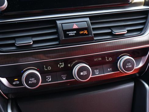 Used 2019 Honda Accord Sport image 13