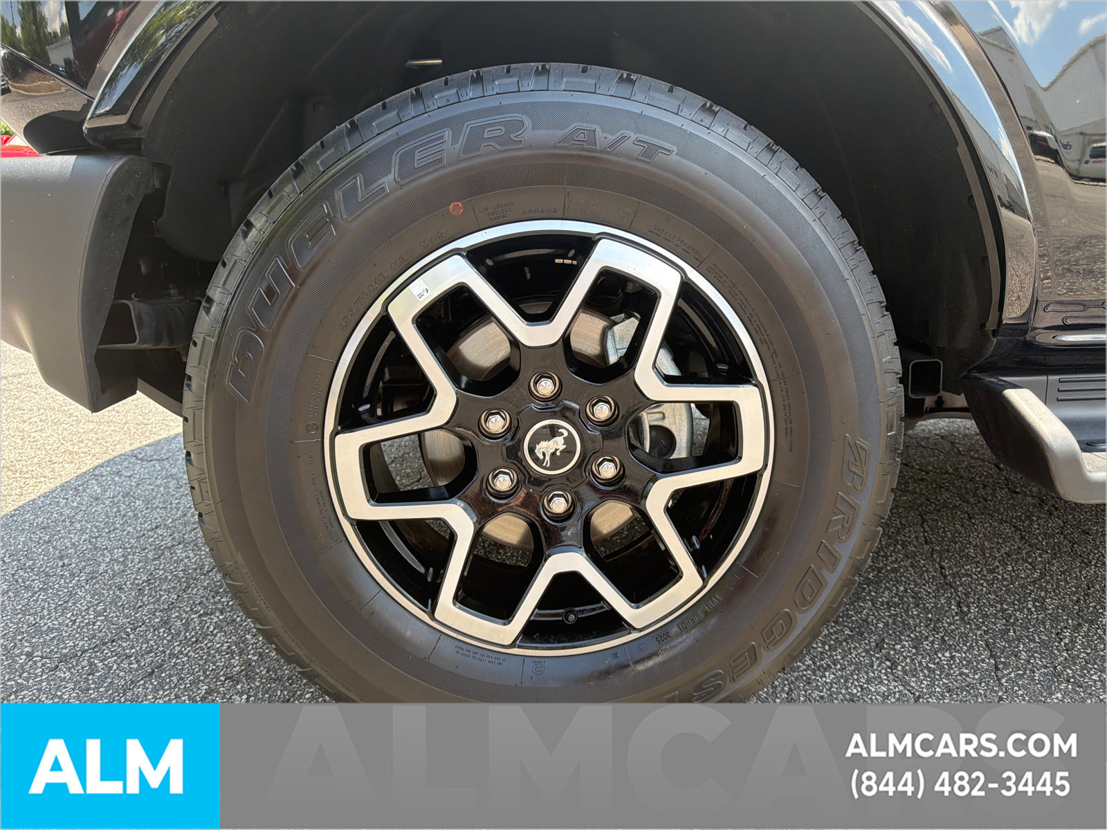Used 2025 Ford Bronco Outer Banks AWD/4WD image 12