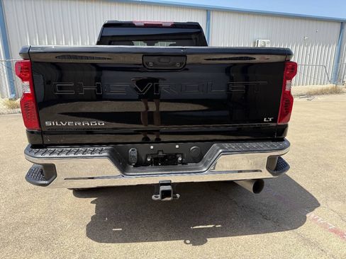 Used 2024 Chevrolet Silverado 2500 LT AWD/4WD image 7