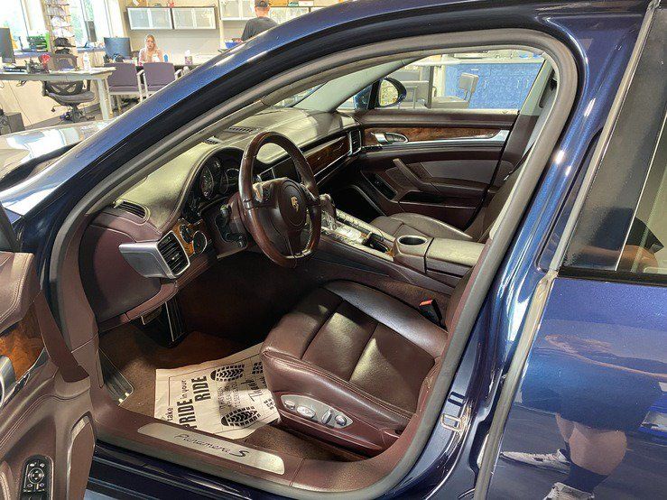 Used 2014 Porsche Panamera S RWD image 12