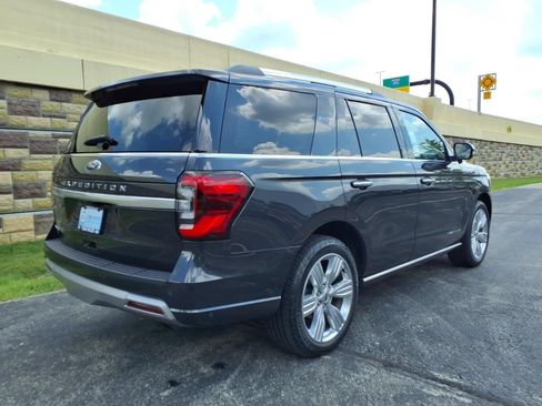 Used 2024 Ford Expedition Platinum AWD/4WD image 10