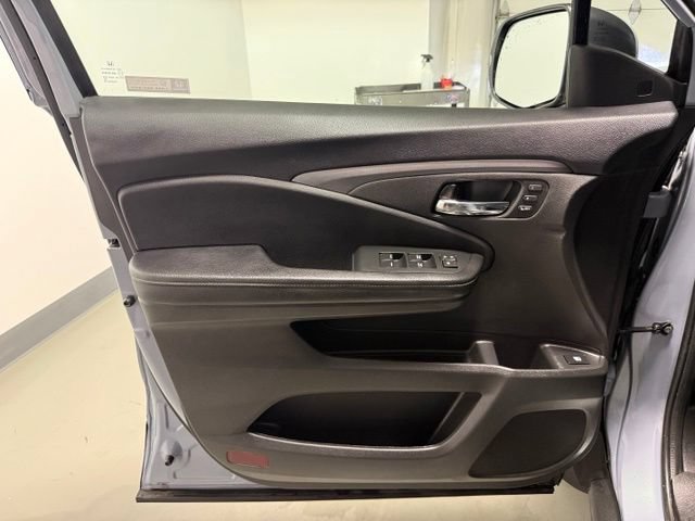 Used 2023 Honda Ridgeline RTL image 9