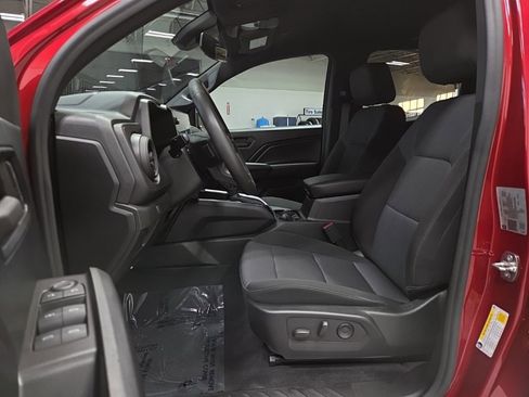 Used 2023 Chevrolet Colorado Trail Boss w/ Technology Package image 9