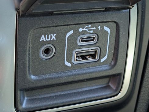 Used 2026 Jeep Wrangler Sport AWD/4WD image 19