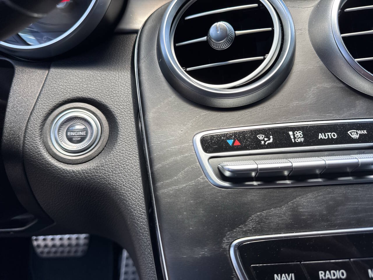 Used 2019 Mercedes-Benz C 300 Sedan image 25