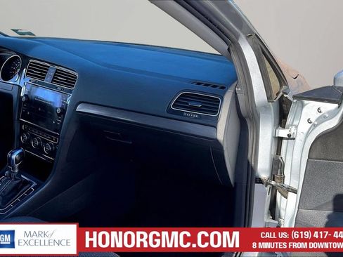 Used 2019 Volkswagen e-Golf SE w/ Driver Assistance Package FWD image 25