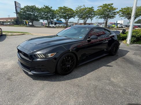 Used 2016 Ford Mustang GT Premium w/ Equipment Group 401A RWD image 8