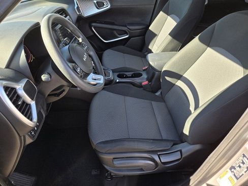 Certified 2024 Kia Soul LX w/ Option Group 015 FWD image 11