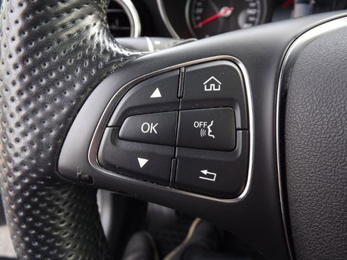 Used 2019 Mercedes-Benz GLC 300 4MATIC image 17