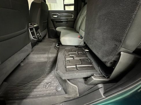 Used 2022 RAM 2500 Big Horn w/ Level B Equipment Group AWD/4WD image 22