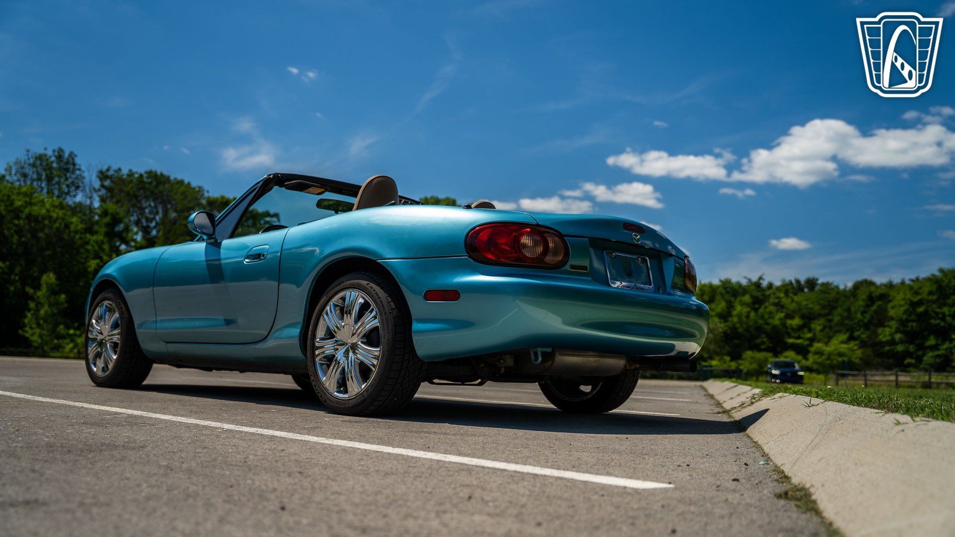 Used 2001 MAZDA MX-5 Miata RWD image 13