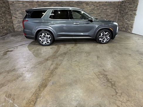 Used 2022 Hyundai Palisade Calligraphy image 10