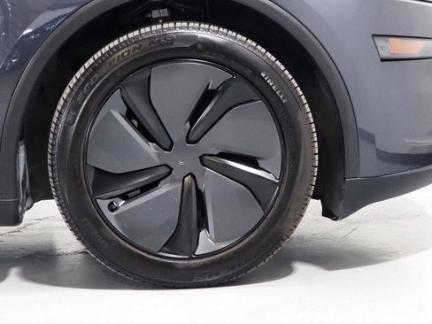 Used 2026 Tesla Model Y 2WD image 52