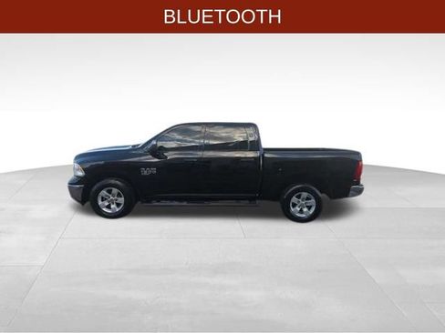 Used 2022 RAM 1500 Classic SLT w/ Electronics Group AWD/4WD image 4