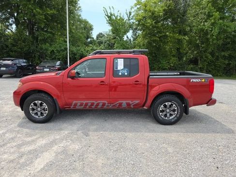 Used 2015 Nissan Frontier PRO-4X w/ Pro-4x Luxury Package AWD/4WD image 2