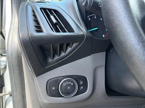 Used 2022 Ford Transit Connect XLT FWD image 17