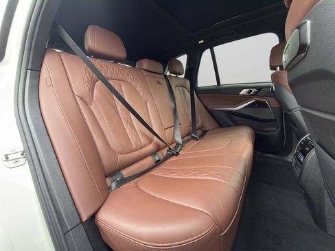 Used 2025 BMW X5 xDrive50e AWD/4WD image 19