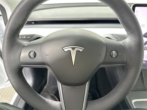 Used 2022 Tesla Model 3 Performance image 18