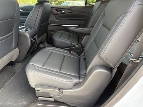 New 2026 Chevrolet Traverse LT w/ LPO, Cargo Package FWD image 20