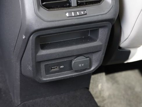 Used 2019 Volkswagen Tiguan SE w/ Panoramic Sunroof Package AWD/4WD image 17