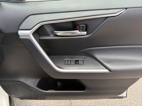 Certified 2024 Toyota RAV4 XLE FWD image 25