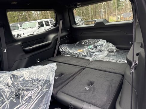 New 2026 Jeep Grand Wagoneer 4WD image 26