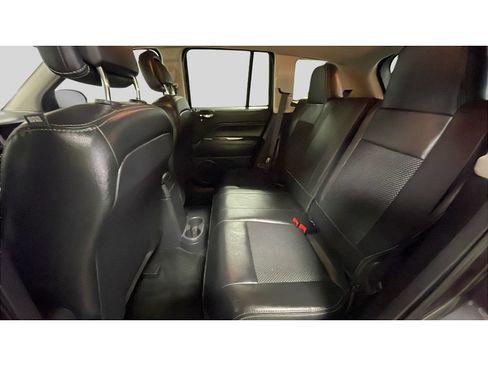Used 2017 Jeep Compass Latitude AWD/4WD image 15