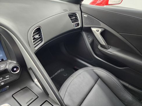 Used 2016 Chevrolet Corvette Stingray Coupe image 11