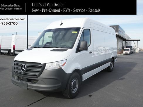 Used 2025 Mercedes-Benz Sprinter 2500 image 1